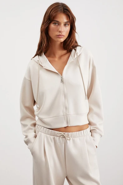 GRIMELANGE Jıll Kadın Relaxed Fit Rahat Kalıp Kapüşonlu Fermuarlı Premium Kumaş Örme Crop Vanilya Sweatshirt ürün görseli 1