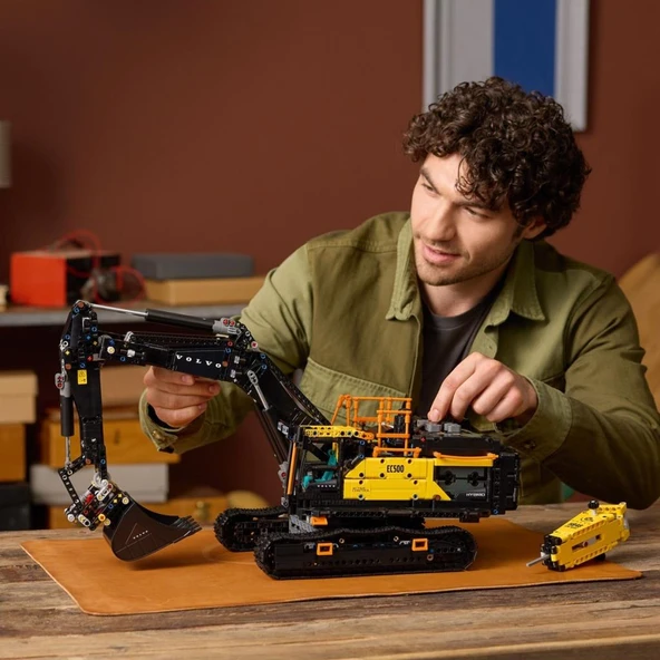 LEGO 42215  Technic Volvo EC500 Hybrid Ekskavatör - Resim 6