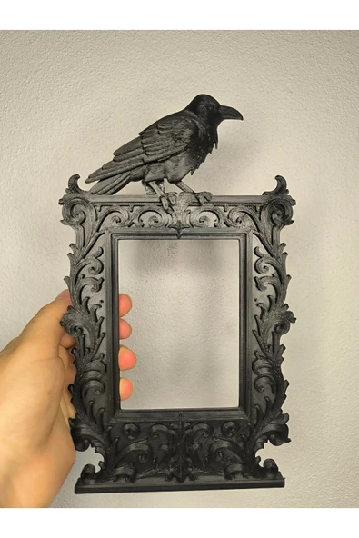 Gotik Kuzgun Temalı Fotoğraf Çerçevesi ürün görseli 1