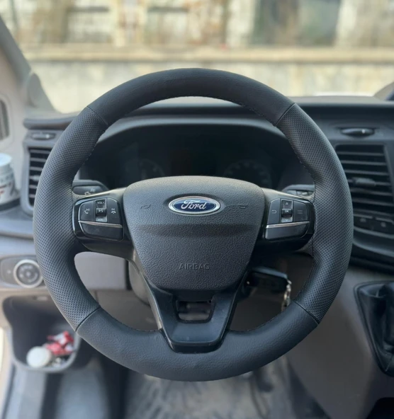 DİKİŞLİ DİREKSİYON KILIFI SİYAH DERİ NOKTALI DERİ SİYAH DİKİŞLİ F. CUSTOM TRANSİT İÇİN ürün görseli 1