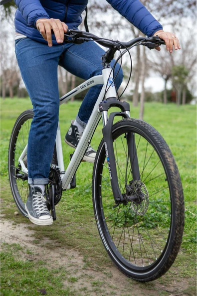 Bisan BİSAN 8500 TREKKİNG BİSİKLETİ 46 CM HİDROLİK DİSK 28 JANT 27 VİTES MAT BEYAZ LACİVERT ürün görseli 1