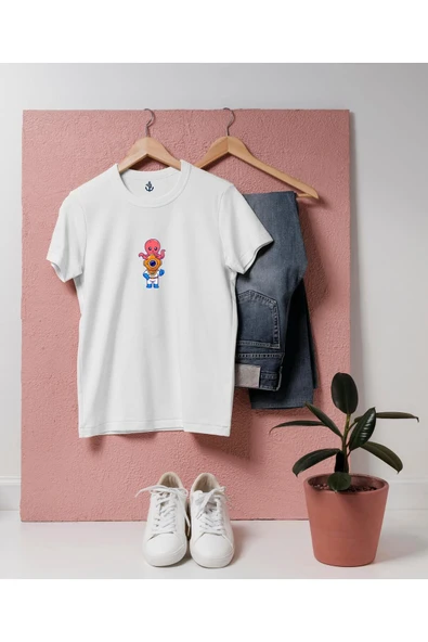 Oversize Ahtapot Şapka ve Mini Dalgıç tasarım unisex T-shirt ürün görseli 1