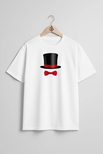 Oversize Sihirbaz Şapkası Ve Papyon Göğüs Tasarımlı Unisex T-Shirt ürün görseli 1