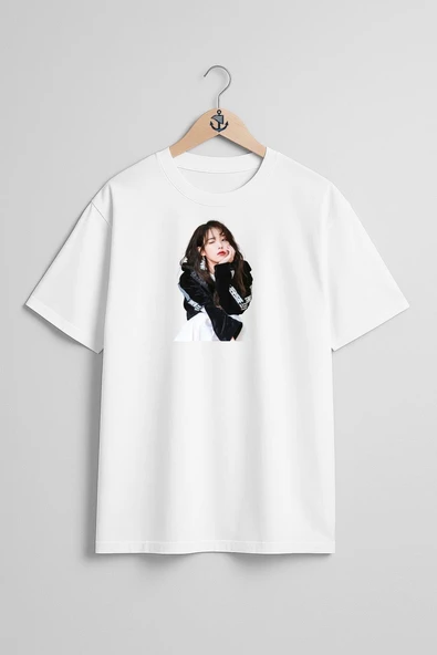 Oversize Iu South Korea K-Pop 0, Lee Ji Eun Göğüs Tasarımlı Unisex T-Shirt ürün görseli 1
