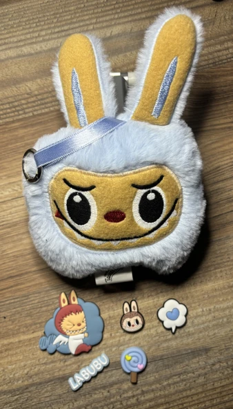 Labubu Peluş Anahtarlık (15cmx20cm) ve Sticker Seti ürün görseli 1