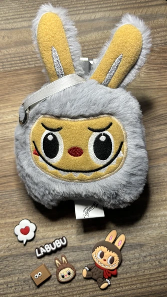 Labubu Peluş Anahtarlık (15cmx20cm) ve Sticker Seti ürün görseli 1