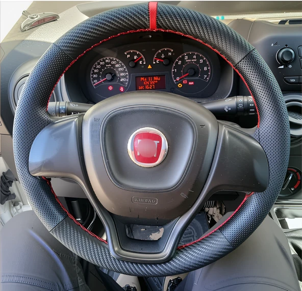DİKİŞLİ DİREKSİYON KILIFI NOKTALI KARBON DERİ KIRMIZI YÜZÜK KIRMIZI DİKİŞ FIAT DOBLO İÇİN ürün görseli 1