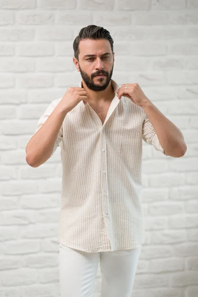 Slimfit Fit Yaka Düğmeli Çizgili Yazlık Gofre Kumaş Erkek Gömlek ürün görseli 1