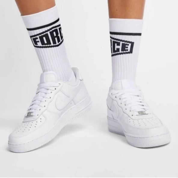 Nike Air Force 1 '07 All White ürün görseli 1