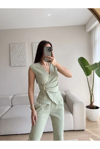 KRUVAZE BELİ TOKALI ALT ÜST GÜNLÜK TAKIM YEŞİL ürün görseli 1