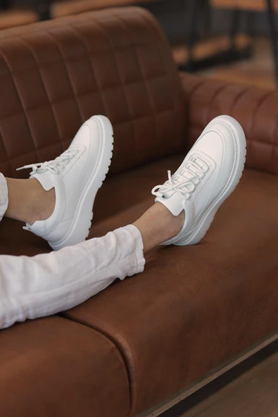 Shoetyle - Beyaz Hakiki Deri Bağcıklı Erkek Sneaker 115-K588 ürün görseli 1