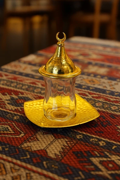 Kapak Şekerlikli Altın Renk 4 Parça Çay Bardağı ürün görseli 1