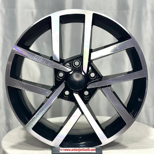 5*114.3*17*7.0 ET40 CH67.1 BLACK DIAMOND ürün görseli 1