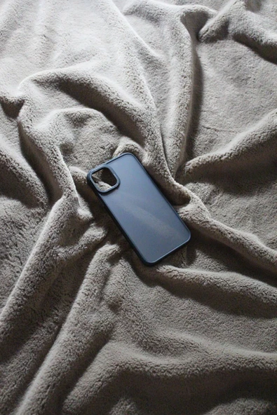 İphone 11 Uyumlu Yanları Renkli Sert Silikonlu Kılıf ürün görseli 1