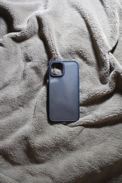İphone 12 Pro Uyumlu Yanları Renkli Sert Silikonlu Kılıf ürün görseli 1
