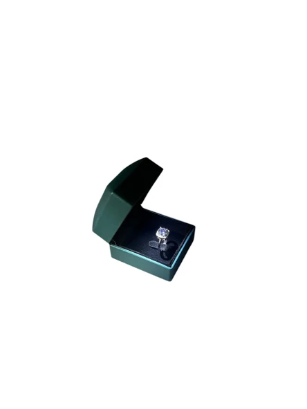 Flok Yeşil Renk 5x5 Cm Işıklı Tırnaklı Yüzük Kutusu ürün görseli 1