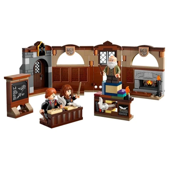 Nessiworld LEGO Harry Potter Hogwarts Şatosu: Tılsım Dersi ürün görseli 1