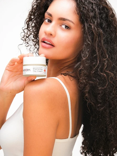 Aydınlatıcı Gündüz Kremi 50 ml - Resim 3