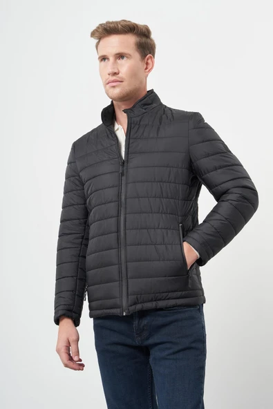 Siyah Kapitone Hakim Yaka Düz Yırtmaçsız Tam Astar Slim Fit Classic Mont 1007245155 ürün görseli 1