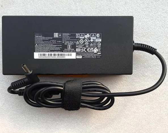 Casper Excalibur G870 180W Notebook Adaptör ürün görseli 1