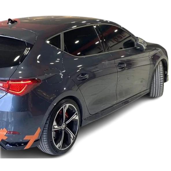 Seat Leon MK4 (2021-2022) Aero Yan Marşpiyel Seti (Plastik) ürün görseli 1