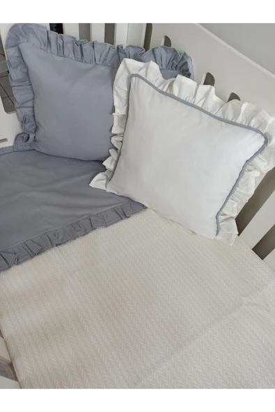 Ege Home deluxe %100 pamuklu fırfırlı bebek pike takımı gri ürün görseli 1