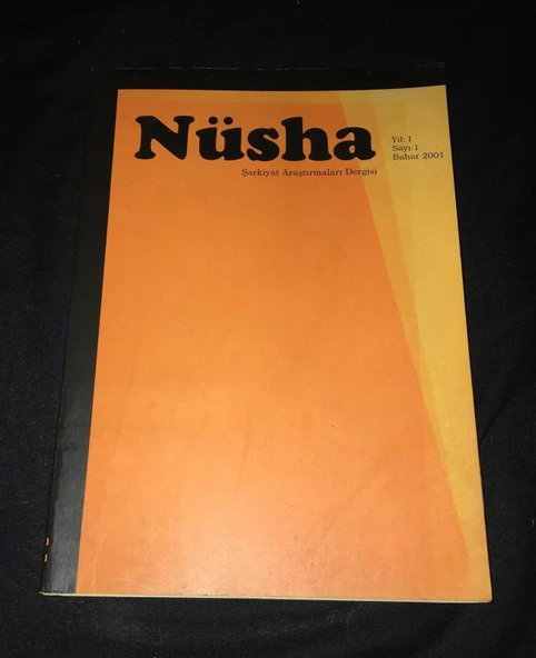 NÜSHA Şarkiyat Araştırmaları Dergisi Yıl 1 Sayı 1 Bahar 2001 İRANLI ŞAİRİN TÜRKİYESİ,Hicabi Kırlangıç (Sahafiye Kitap) ürün görseli 1