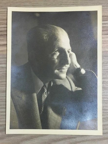 Kore Gazisi HASAN BASRİ DANIŞMAN'IN 1949'larda AMERİKA'DA ÇEKİLMİŞ 1 Adet FOTOĞRAF - ÖZEL ALBÜMÜNDEN - (Sahafiye Kitap) ürün görseli 1