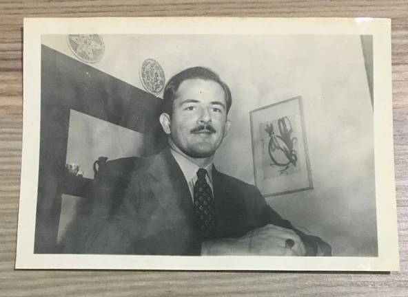 Kore Gazisi HASAN BASRİ DANIŞMAN'IN 1949'larda AMERİKA'DA ÇEKİLMİŞ 1 Adet FOTOĞRAF - ÖZEL ALBÜMÜNDEN - (Sahafiye Kitap) ürün görseli 1