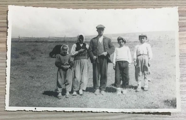 Kore Gazisi HASAN BASRİ DANIŞMAN'IN 1949'larda AMERİKA'DA ÇEKİLMİŞ 1 Adet FOTOĞRAF - ÖZEL ALBÜMÜNDEN - (Sahafiye Kitap) ürün görseli 1