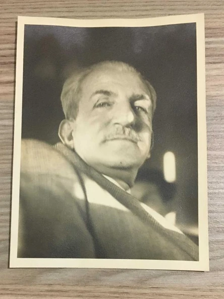 Kore Gazisi HASAN BASRİ DANIŞMAN'IN 1949'larda AMERİKA'DA ÇEKİLMİŞ 1 Adet FOTOĞRAF - ÖZEL ALBÜMÜNDEN - (Sahafiye Kitap) ürün görseli 1