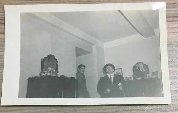 Kore Gazisi HASAN BASRİ DANIŞMAN'IN 1949'larda AMERİKA'DA ÇEKİLMİŞ 1 Adet FOTOĞRAF - ÖZEL ALBÜMÜNDEN - (Sahafiye Kitap) ürün görseli 1