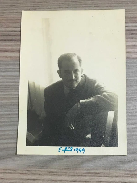 Kore Gazisi HASAN BASRİ DANIŞMAN'IN 1949'larda AMERİKA'DA ÇEKİLMİŞ 1 Adet FOTOĞRAF - ÖZEL ALBÜMÜNDEN - (Sahafiye Kitap) ürün görseli 1