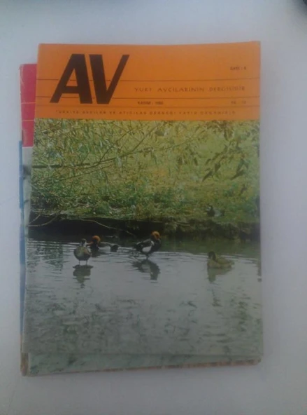 AV Yurt Avcılarının Dergisidir, Kasım 1982, Sayı:4, Yıl:13 (Sahafiye Kitap) ürün görseli 1
