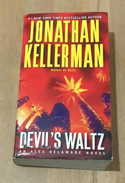 DEVIL'S WALTZ (Sahafiye Kitap) ürün görseli 1