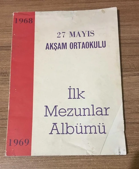1968 - 1969 - 27 MAYIS AKŞAM ORTAOKULU İlk Mezunlar Albümü (Sahafiye Kitap) ürün görseli 1
