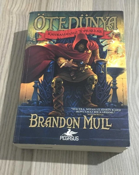 ÖTEDÜNYA 1 Kahramansız Topraklar (Sahafiye Kitap) ürün görseli 1
