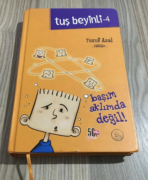 TUŞ BEYİNLİ 4 Başım Aklımda Değil (Sahafiye Kitap) ürün görseli 1