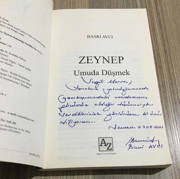 ZEYNEP Umuda Düşmek - İMZALI - (Sahafiye Kitap) - Resim 2