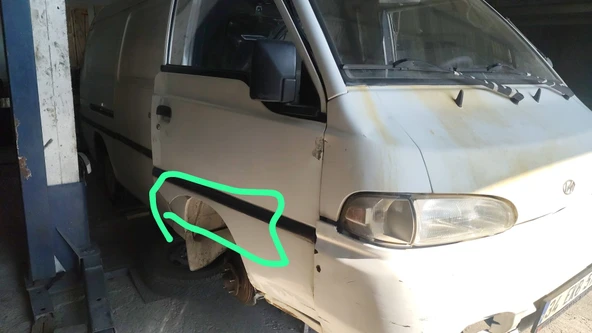 2 İç ve 2 Dış yani 4 adet Parça Hyundaı H100 Minibüs Sac Ön Çamurluk Eşik Sacı Ay Sacı Etek sacı takım sağ ve sol ürün görseli 1
