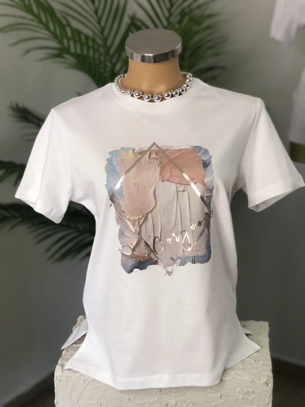 GORGEOUS -KADIN GİYİM-DİJİTAL VARAK BASKILI-BİSİKLET YAKA BEYAZ T-SHIRT- ürün görseli 1