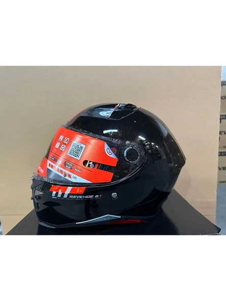 Mt Helmets Kask Revenge 2 S A11 Parlak Siyah ürün görseli 1