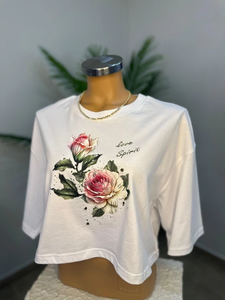ROSE SPIRIT TOP-KADIN GİYİM-CROP OVERSIZE MODEL-DİJİTAL TEKNOLOJİ BASKI ürün görseli 1