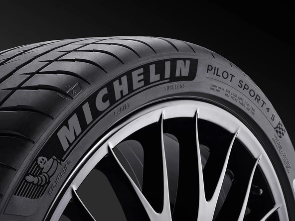 255/35R21 98Y XL PILOT SPORT 4S MICHELIN ürün görseli 1