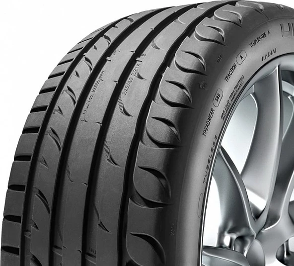 245/40R17 95W XL ULTRA HİGH PERFORMANCE TAURUS ürün görseli 1