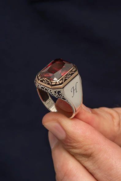Kırmızı Kare Zirkon Taşlı Harfli 925 Erkek Gümüş Yüzük ürün görseli 1