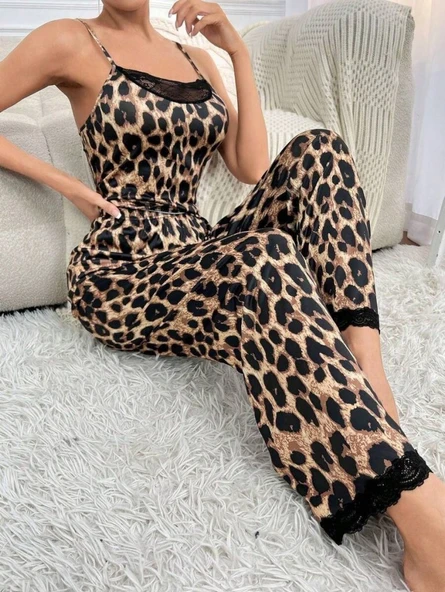 Kadın Ip Askılı Yakası Dantelli Bluz Ve Pijama Sandy Ikili Takım ürün görseli 1