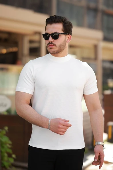 Erkek Yarım Balıkçı Yaka Kısa Kollu T-shirt ürün görseli 1