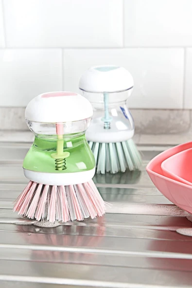 Titiz Plastik Deterjan Hazneli Bulaşık Fırçası ürün görseli 1