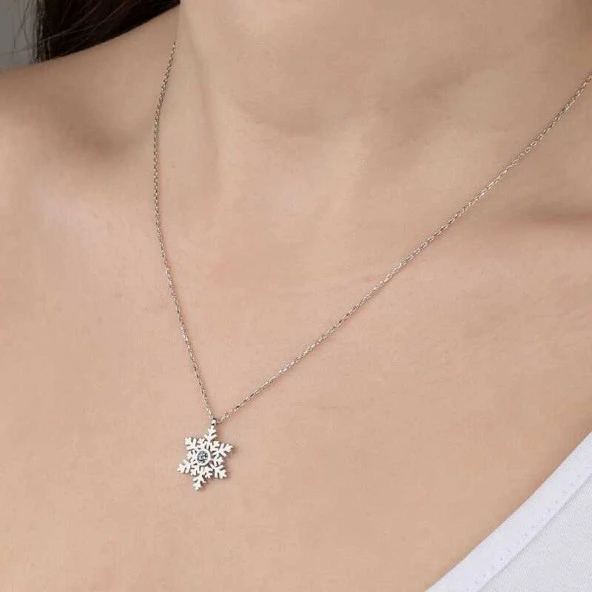 Swarovski Taşlı Gümüş Kartanesi Bayan Kolye ürün görseli 1